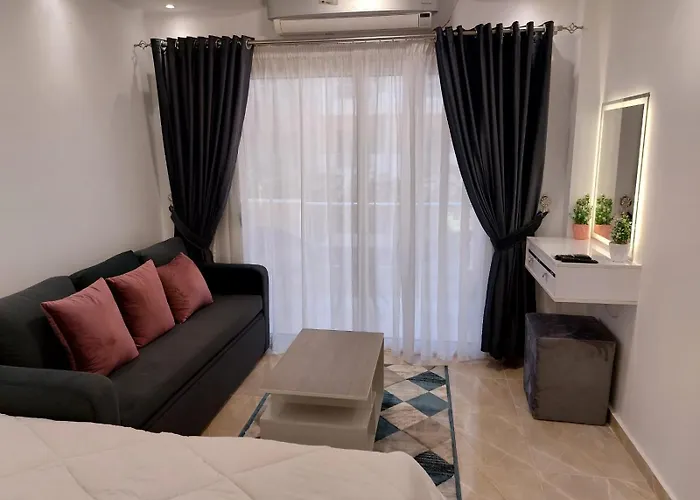 Studio In Florenza Khamsin Apartment